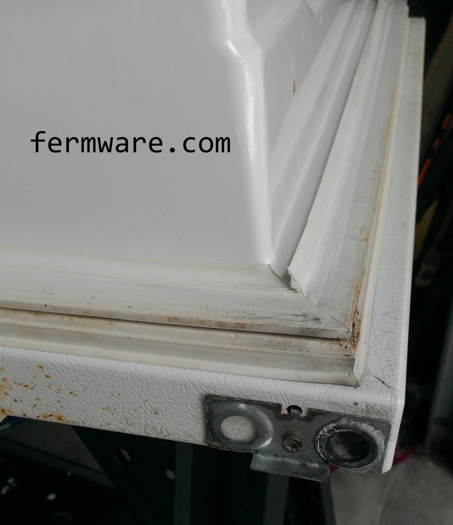 removal of freezer door support